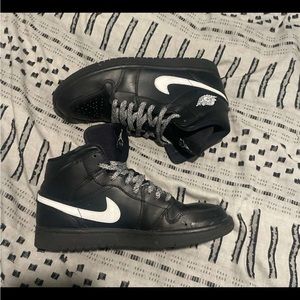 Nike Jordan 1 Mid Speckle